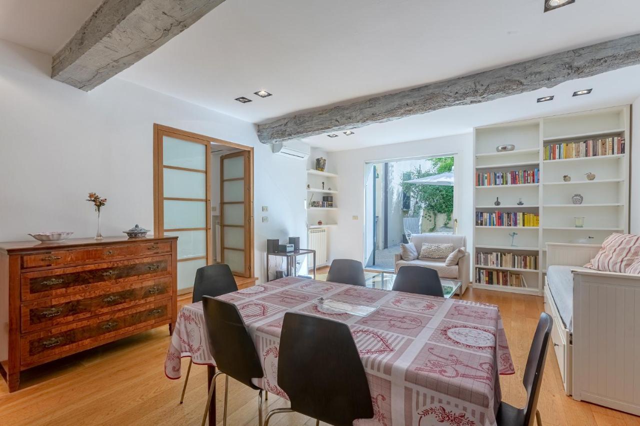 Pleasant Central Apartment With Garden Bologna Ngoại thất bức ảnh