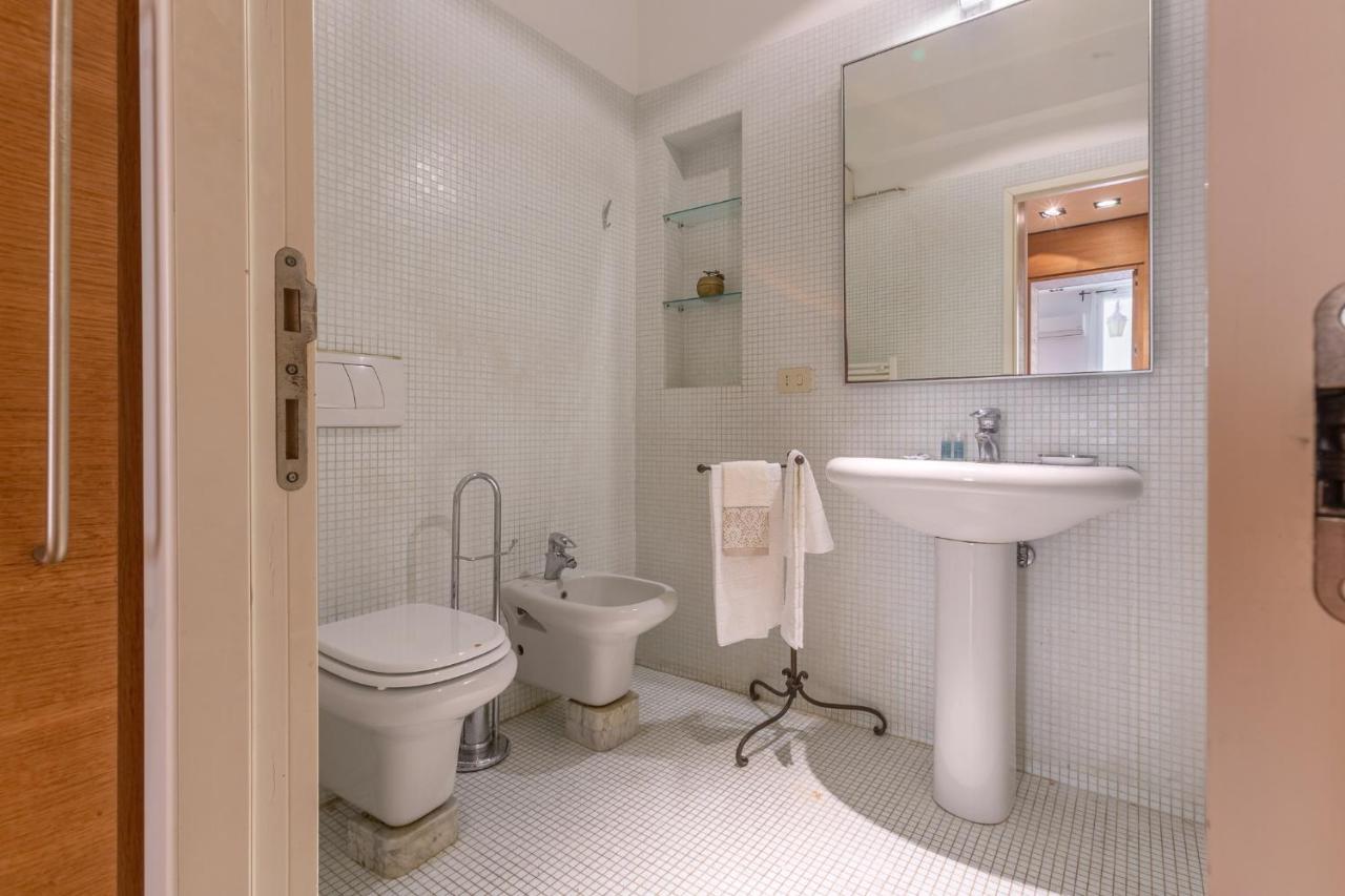 Pleasant Central Apartment With Garden Bologna Ngoại thất bức ảnh