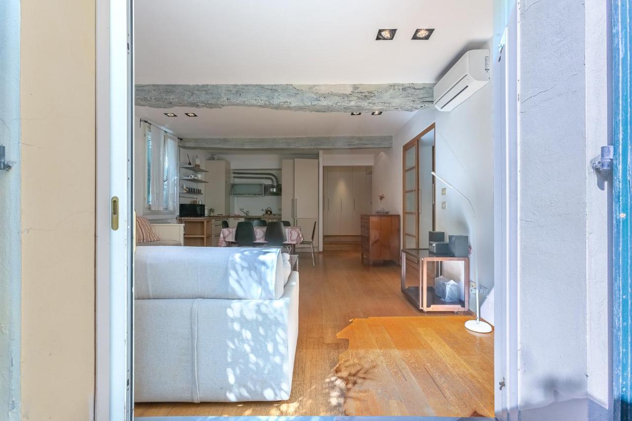 Pleasant Central Apartment With Garden Bologna Ngoại thất bức ảnh
