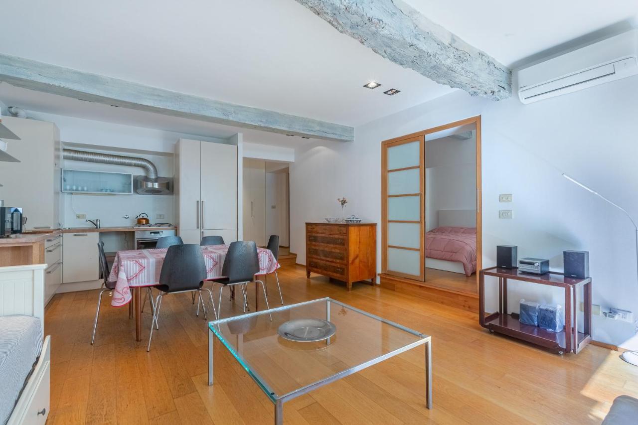 Pleasant Central Apartment With Garden Bologna Ngoại thất bức ảnh