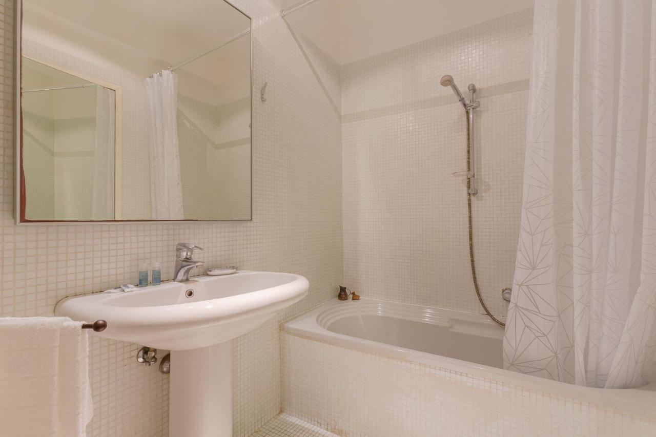 Pleasant Central Apartment With Garden Bologna Ngoại thất bức ảnh