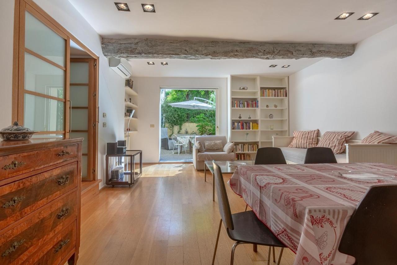 Pleasant Central Apartment With Garden Bologna Ngoại thất bức ảnh
